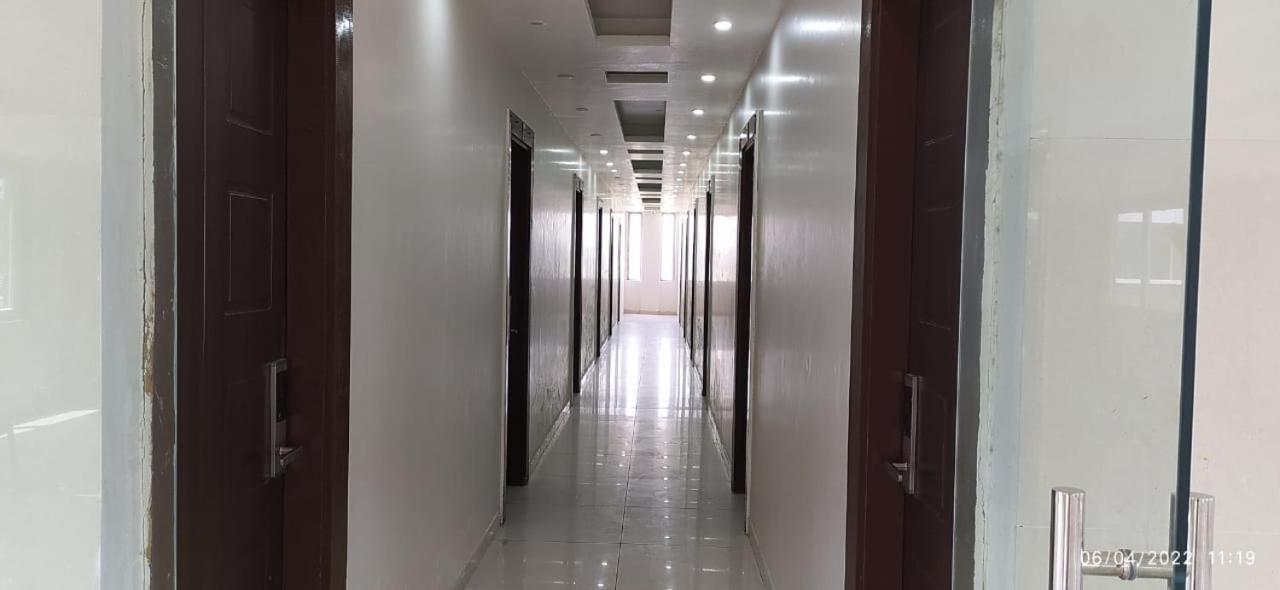 Bhagwan Hotel Gonda Экстерьер фото